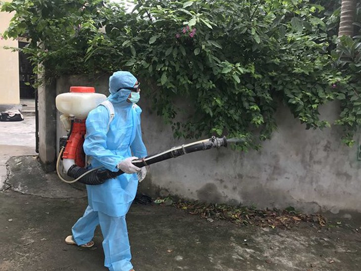 Huyện Đông Anh thông tin về việc nhiều học sinh ngứa da, rát mắt sau phun thuốc diệt muỗi - Ảnh 1. Huyện Đông Anh thông tin về việc nhiều học sinh ngứa da, rát mắt sau phun thuốc diệt muỗi - Ảnh 1.