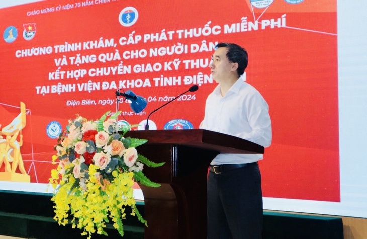 Bộ Y tế và Hội Thầy thuốc trẻ Việt Nam chăm sóc sức khoẻ miễn phí, tặng quà, tri ân người dân Điện Biên- Ảnh 1. Bộ Y tế và Hội Thầy thuốc trẻ Việt Nam chăm sóc sức khoẻ miễn phí, tặng quà, tri ân người dân Điện Biên- Ảnh 1.