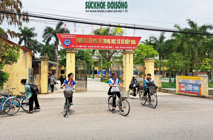 Học bù trong ngày nghỉ lễ ở Thái Bình: Hiệu trưởng phải chịu trách nhiệm- Ảnh 1. Học bù trong ngày nghỉ lễ ở Thái Bình: Hiệu trưởng phải chịu trách nhiệm- Ảnh 1.