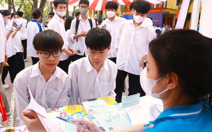 Những trường đại học đầu tiên công bố điểm chuẩn học bạ 2024