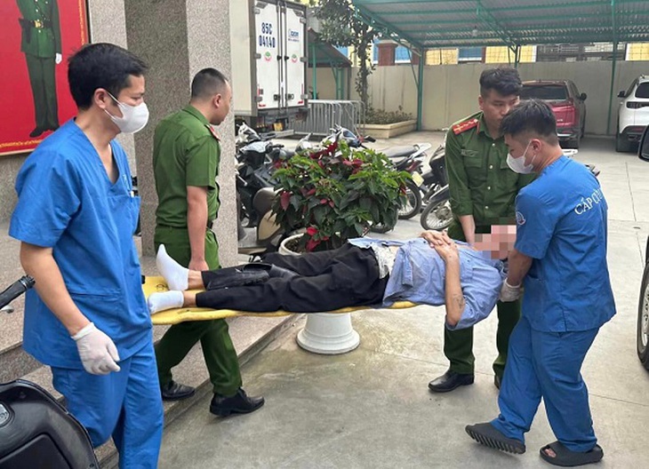 Nguyên nhân cụ ông 78 tuổi lên cầu Nhật Tân định tự tử- Ảnh 1.