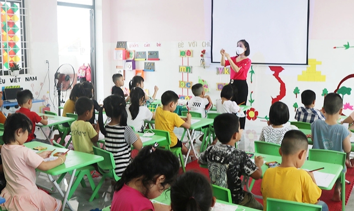 Vụ phụ huynh tát cô giáo vì con bị đánh: Giáo viên đánh học sinh là sai nhưng phụ huynh tát cô giáo lại càng sai- Ảnh 3. Vụ phụ huynh tát cô giáo vì con bị đánh: Giáo viên đánh học sinh là sai nhưng phụ huynh tát cô giáo lại càng sai- Ảnh 3.