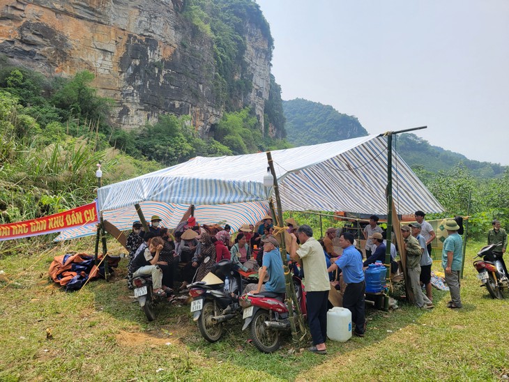 Vì sao người dân dựng lán, phản đối thi công bãi rác?- Ảnh 4.