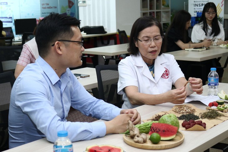 5 năm một hành trình chữa bệnh từ tâm của phòng khám y học cổ truyền- Ảnh 3. 5 năm một hành trình chữa bệnh từ tâm của phòng khám y học cổ truyền- Ảnh 3.