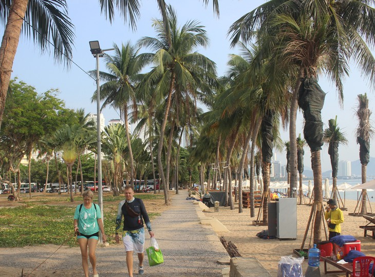 Sau tháo dỡ công trình chắn biển, bờ biển Nha Trang hiện ra sao?- Ảnh 5. Sau tháo dỡ công trình chắn biển, bờ biển Nha Trang hiện ra sao?- Ảnh 5.