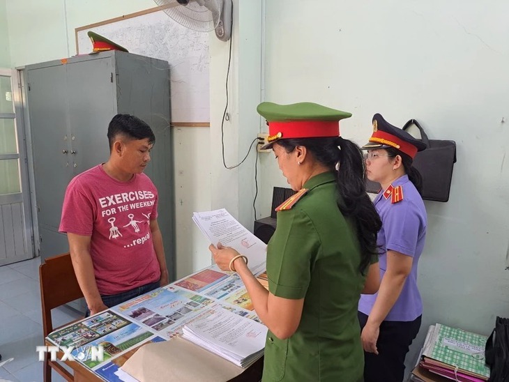 Vụ va chạm trên sông Tiền: Tạm giam người điều khiển tàu du lịch- Ảnh 1. Vụ va chạm trên sông Tiền: Tạm giam người điều khiển tàu du lịch- Ảnh 1.
