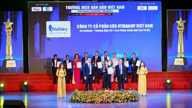 VitaDairy vững vàng vị thế thương hiệu dẫn đầu thị trường sữa với sản phẩm Colosbaby- Ảnh 1. VitaDairy vững vàng vị thế thương hiệu dẫn đầu thị trường sữa với sản phẩm Colosbaby- Ảnh 1.