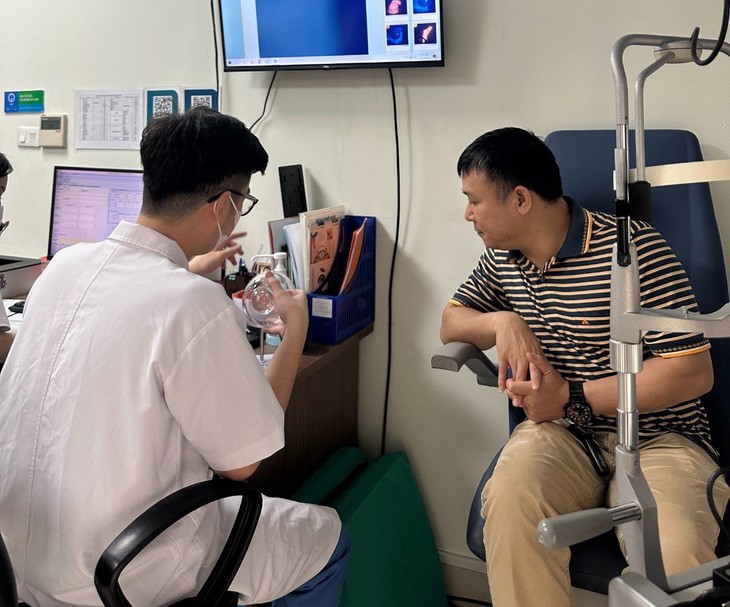 Nhiều bệnh nhân phát hiện mắc glôcôm tại chương trình khám tầm soát miễn phí của Bệnh viện Mắt Hà Nội cơ sở 2- Ảnh 2. Nhiều bệnh nhân phát hiện mắc glôcôm tại chương trình khám tầm soát miễn phí của Bệnh viện Mắt Hà Nội cơ sở 2- Ảnh 2.