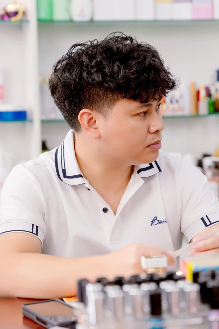 CEO Lê Trần Hùng chia sẻ: "Phụ nữ Việt xứng đáng nhận được những điều tốt đẹp nhất"- Ảnh 1. CEO Lê Trần Hùng chia sẻ: "Phụ nữ Việt xứng đáng nhận được những điều tốt đẹp nhất"- Ảnh 1.
