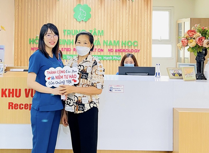 Người phụ nữ 51 tuổi có thai nhờ kỹ thuật thụ tinh trong ống nghiệm- Ảnh 3. Người phụ nữ 51 tuổi có thai nhờ kỹ thuật thụ tinh trong ống nghiệm- Ảnh 3.
