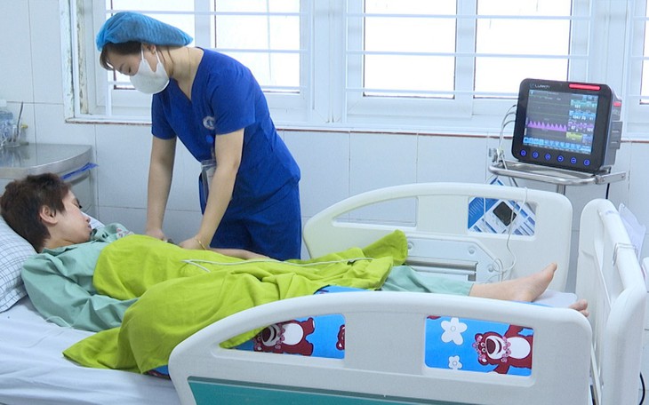 Nhiều kỹ thuật hồi sức tiên tiến nhất giúp cô gái 26 tuổi thoát "cửa tử"