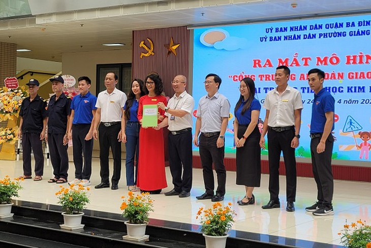 Triển khai mô hình 'Cổng trường an toàn giao thông' tại Hà Nội - Ảnh 2.