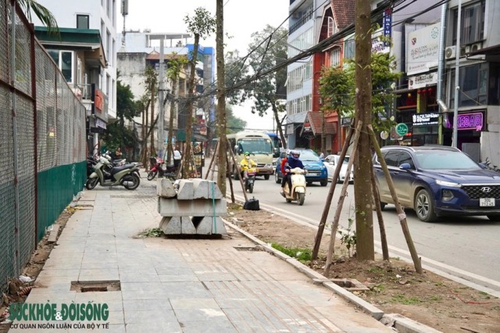 Cận cảnh khu vực khiến đoạn đường 1km chậm tiến độ 3 năm ở Hà Nội- Ảnh 7. Cận cảnh khu vực khiến đoạn đường 1km chậm tiến độ 3 năm ở Hà Nội- Ảnh 7.