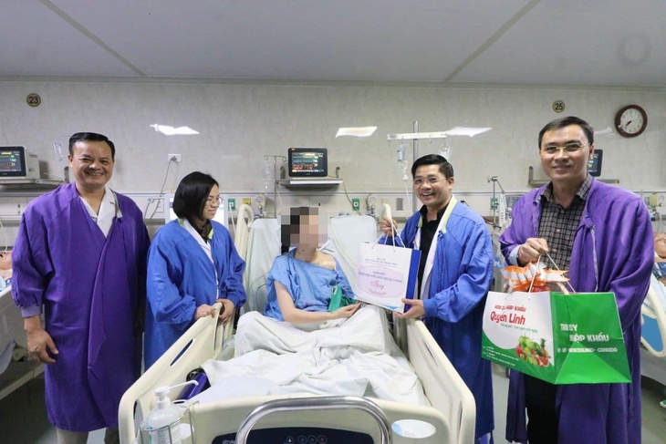 2 bệnh viện đầu ngành 'bắt tay' cứu sản phụ  2 lần ngừng tuần hoàn do chửa ngoài tử cung- Ảnh 1.