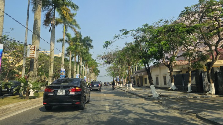 Ngày đầu nghỉ lễ, Đồ Sơn, Cát Bà vắng khách du lịch- Ảnh 1.