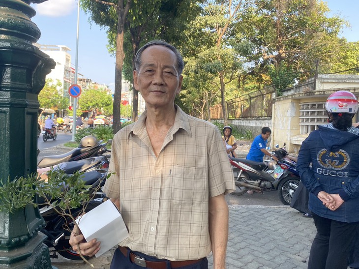'Mát lòng' những tiệm tóc 0 đồng giữa Sài Gòn nắng nóng- Ảnh 3.