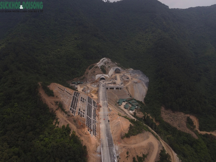 Di chuyển từ Vinh - Hà Nội còn hơn 3 giờ khi thông xe cao tốc Bắc Nam- Ảnh 5. Di chuyển từ Vinh - Hà Nội còn hơn 3 giờ khi thông xe cao tốc Bắc Nam- Ảnh 5.
