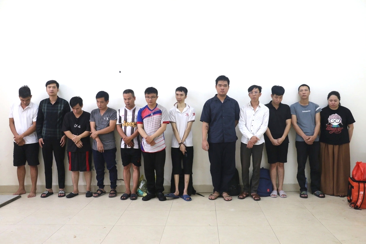 Nhóm đối tượng trong chuyên án bị bắt giữ. Ảnh: Văn Hậu. Nhóm đối tượng trong chuyên án bị bắt giữ. Ảnh: Văn Hậu.