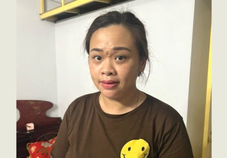 Giả vờ mua hàng, 'nữ quái' bất ngờ cướp 5 chỉ vàng rồi bỏ trốn- Ảnh 1.