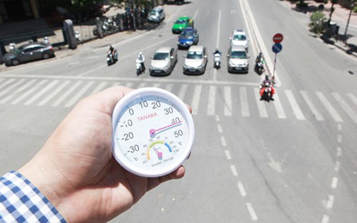 Hàng loạt địa phương duy trì nắng nóng bỏng rát trên 40 độ