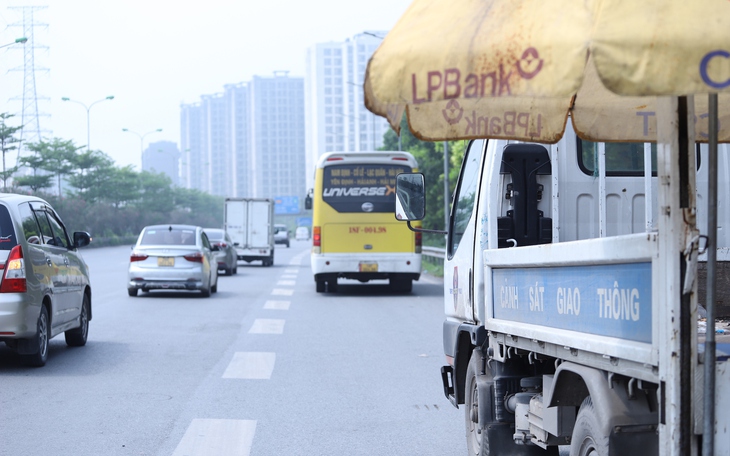 CSGT TPHCM xử phạt hơn 13 tỷ đồng trong 4 ngày lễ- Ảnh 2.