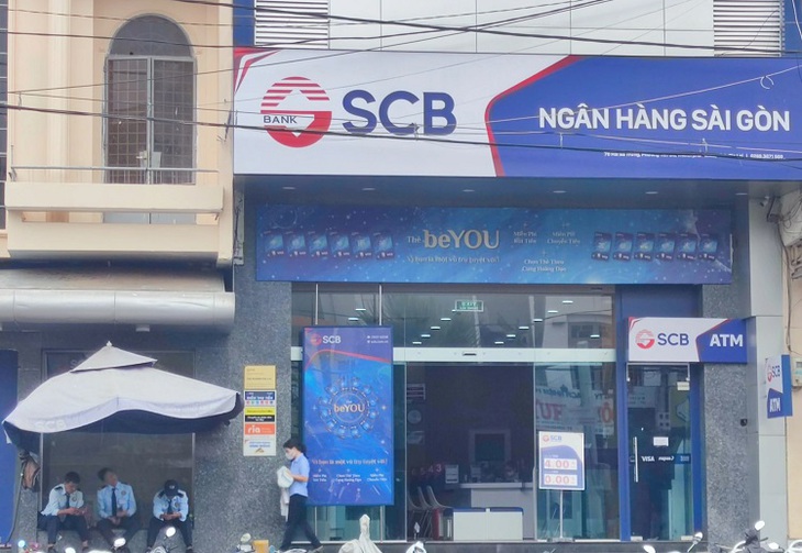 Phó giám đốc ngân hàng làm giả hồ sơ của khách để chiếm đoạt tài sản- Ảnh 1.