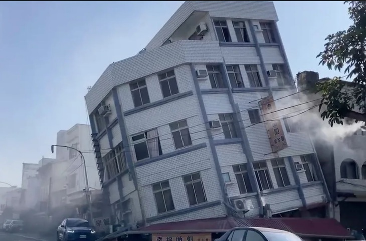 Video động đất hơn 7 độ richter làm rung chuyển Đài Loan (Trung Quốc), không có hoảng loạn- Ảnh 1. Video động đất hơn 7 độ richter làm rung chuyển Đài Loan (Trung Quốc), không có hoảng loạn- Ảnh 1.
