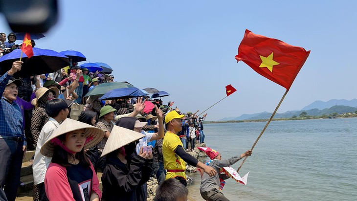 Hơn 500 tay đua tranh tài trên sông Gianh- Ảnh 5. Hơn 500 tay đua tranh tài trên sông Gianh- Ảnh 5.