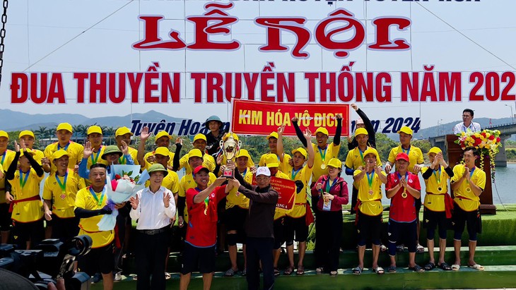 Hơn 500 tay đua tranh tài trên sông Gianh- Ảnh 7. Hơn 500 tay đua tranh tài trên sông Gianh- Ảnh 7.