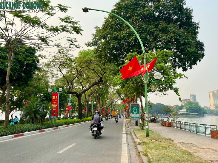 Ngắm Hà Nội bình yên trong kỳ nghỉ lễ 30/4 - 1/5- Ảnh 5.