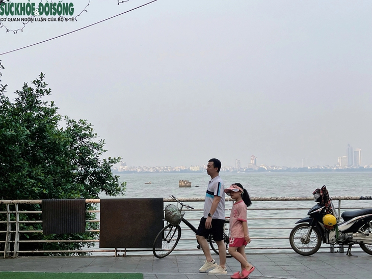 Ngắm Hà Nội bình yên trong kỳ nghỉ lễ 30/4 - 1/5- Ảnh 8.