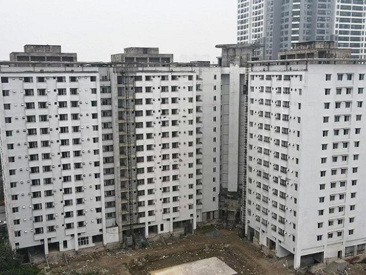 Nhà tái định cư dở dang hàng chục năm trên ‘đất vàng’ quận Cầu Giấy- Ảnh 1.