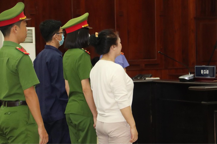 Nguyễn Phương Hằng được áp giải đến phiên tòa phúc thẩm- Ảnh 3.