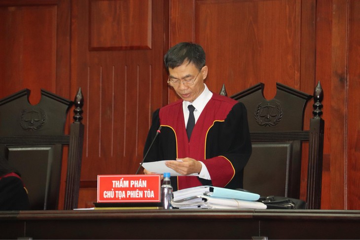 Nguyễn Phương Hằng được áp giải đến phiên tòa phúc thẩm- Ảnh 4.