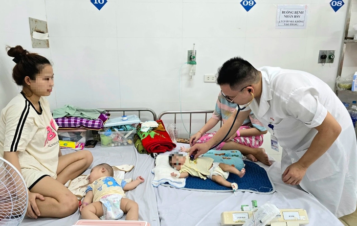 Mỗi ngày khoa Hô hấp Bệnh viện sản nhi tiếp nhận 2 Mỗi ngày khoa Hô hấp Bệnh viện sản nhi tiếp nhận 2
