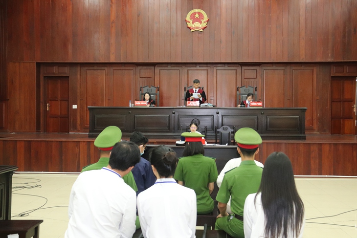 Nguyễn Phương Hằng: Sai lầm lớn nhất của cuộc đời tôi là không biết Luật An ninh mạng- Ảnh 1. Nguyễn Phương Hằng: Sai lầm lớn nhất của cuộc đời tôi là không biết Luật An ninh mạng- Ảnh 1.