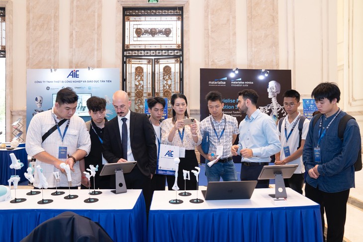 Ứng dụng công nghệ 3D mở ra cơ hội phát triển y học cá thể hóa, giảm thiểu tai biến- Ảnh 2. Ứng dụng công nghệ 3D mở ra cơ hội phát triển y học cá thể hóa, giảm thiểu tai biến- Ảnh 2.