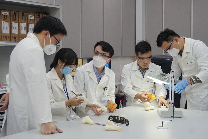 Ứng dụng công nghệ 3D mở ra cơ hội phát triển y học cá thể hóa, giảm thiểu tai biến- Ảnh 3. Ứng dụng công nghệ 3D mở ra cơ hội phát triển y học cá thể hóa, giảm thiểu tai biến- Ảnh 3.