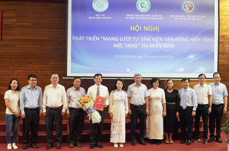 Giám đốc Bệnh viện Chợ Rẫy nhận thêm nhiệm vụ mới- Ảnh 1.