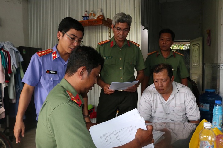 Mua máy in về phòng trọ để sản xuất tiền giả- Ảnh 1.