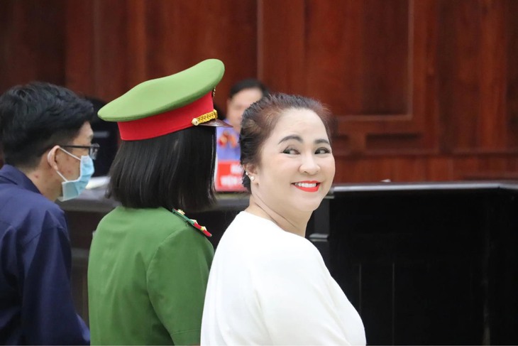 Nguyễn Phương Hằng còn phải ngồi tù bao lâu sau khi được giảm 3 tháng?- Ảnh 1.