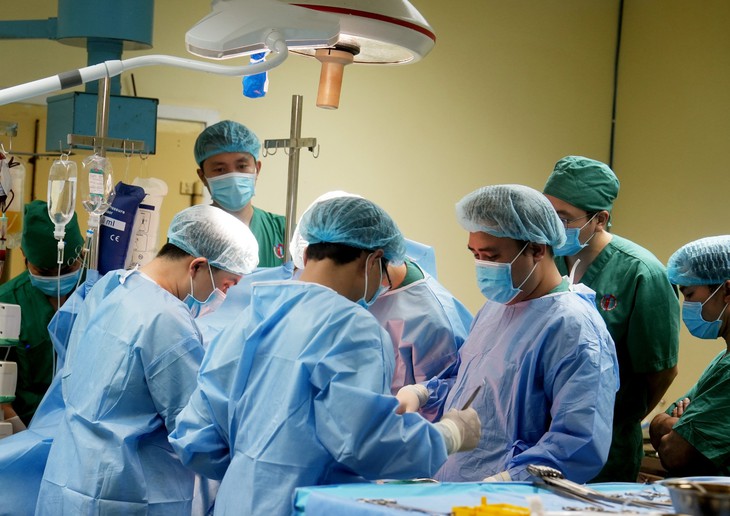 'Ca phẫu thuật lấy đa tạng đầu tiên ở Quảng Ninh là kết quả của cả một quá trình nỗ lực, chuẩn bị...'- Ảnh 1. 'Ca phẫu thuật lấy đa tạng đầu tiên ở Quảng Ninh là kết quả của cả một quá trình nỗ lực, chuẩn bị...'- Ảnh 1.