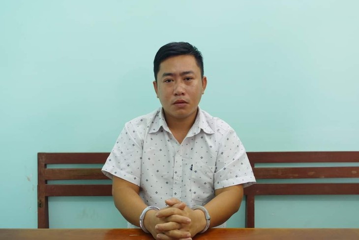 Giả danh cán bộ công an lừa gần 1 tỷ đồng của người phụ nữ nhẹ dạ- Ảnh 1.