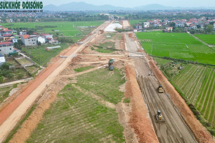 'Soi' tiến độ đường Vành đai 4 qua huyện Mê Linh sau 9 tháng thi công- Ảnh 6.