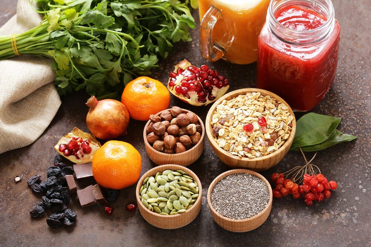 4 lưu ý về chế độ ăn của người cao tuổi trong mùa nắng nóng- Ảnh 3. 4 lưu ý về chế độ ăn của người cao tuổi trong mùa nắng nóng- Ảnh 3.