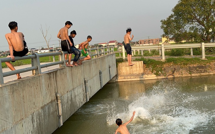 Ám ảnh đuối nước: Đến hẹn lại... lo