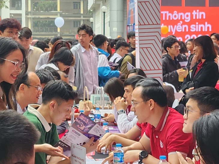 Hàng loạt trường đại học tăng học phí năm học 2024-2025- Ảnh 2.