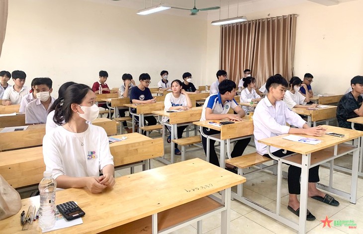 Lịch thi, môn thi vào lớp 10 năm 2024 của học sinh cả nước- Ảnh 1.