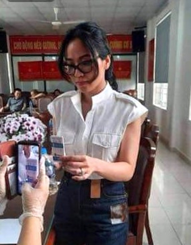 Chính thức tước danh hiệu công an nhân dân vụ nữ công an sử dụng ma túy ở Hải Phòng- Ảnh 1.