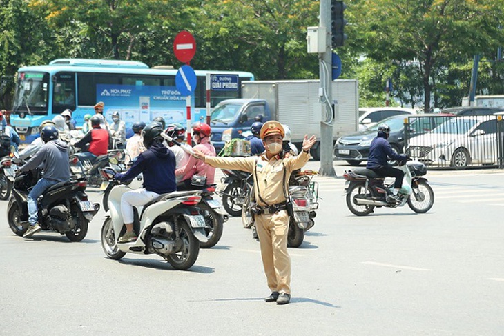 Hà Nội: 22 vụ tai nạn giao thông làm 10 làm người chết trong kì nghỉ lễ- Ảnh 1. Hà Nội: 22 vụ tai nạn giao thông làm 10 làm người chết trong kì nghỉ lễ- Ảnh 1.
